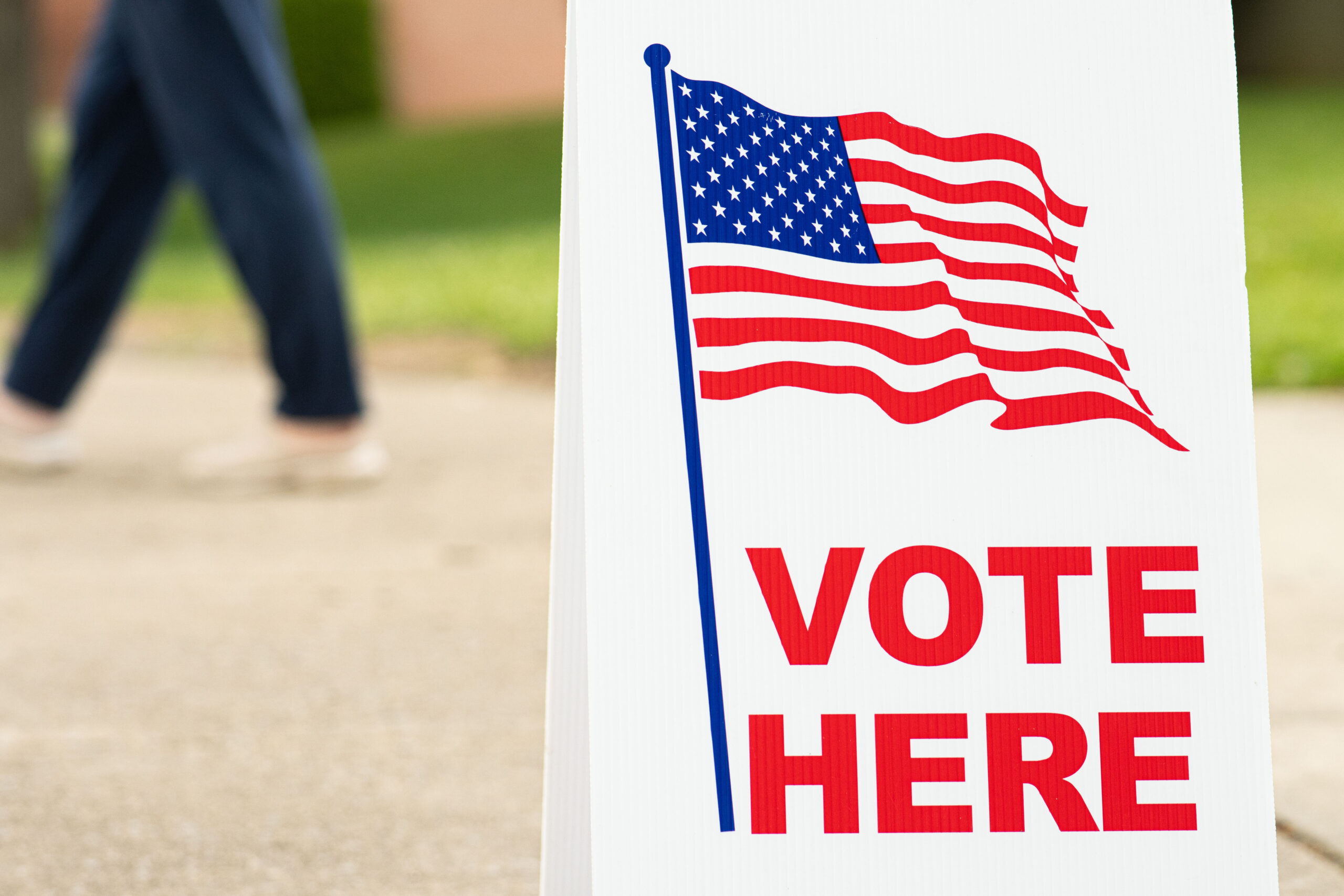 Early vote count hits 33%, surpasses 2020 record with one day to go
